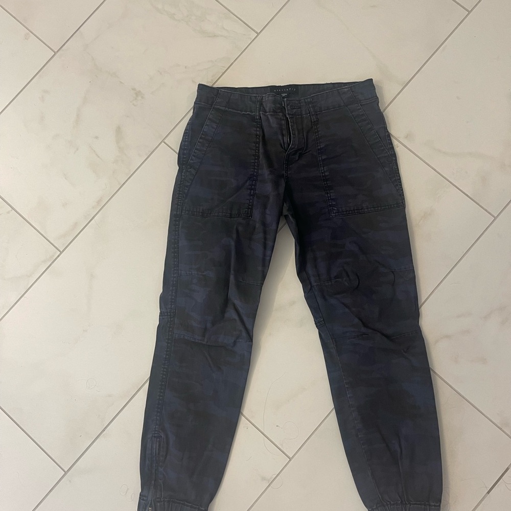 Sanctuary navy camo size 27